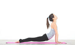 Position yoga du cobra